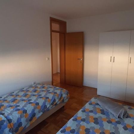 Apartman Stella Istocno Sarajevo Lukavica Exterior photo
